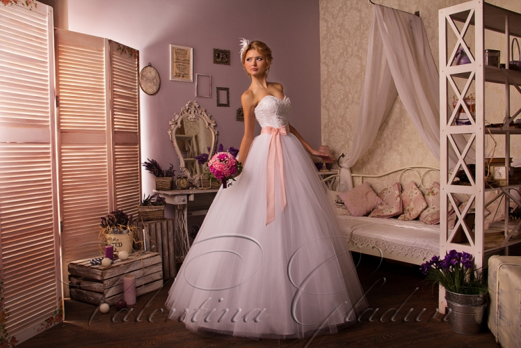 Кружевные свадебные платья. Салон, цены, фото каталог.